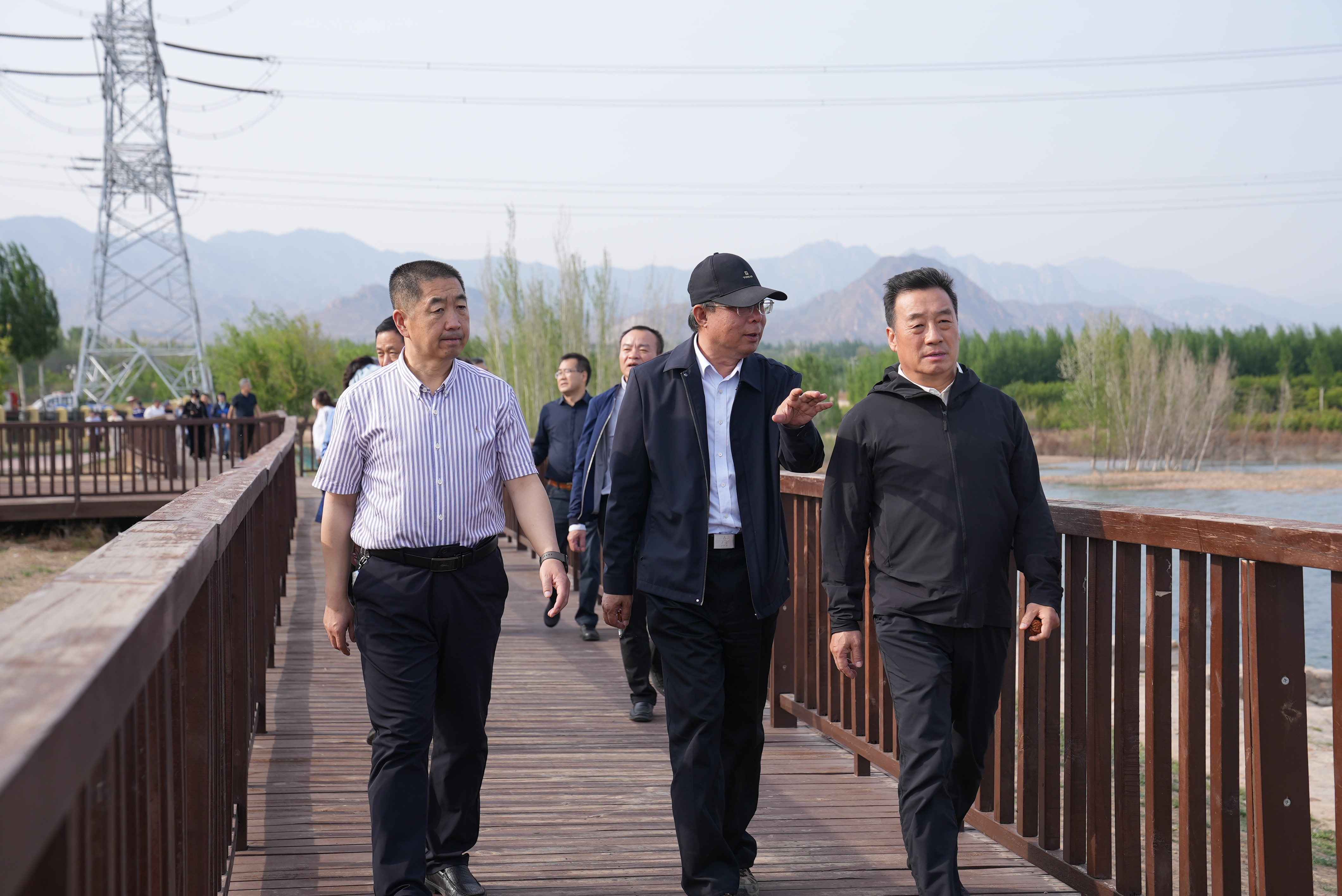 北京市人大代表、海淀區(qū)人大常委會調(diào)研永定河綜合治理與生態(tài)修復(fù) 北京市人大代表、海淀區(qū)人大常委會調(diào)研永定河綜合治理與生態(tài)修復(fù)