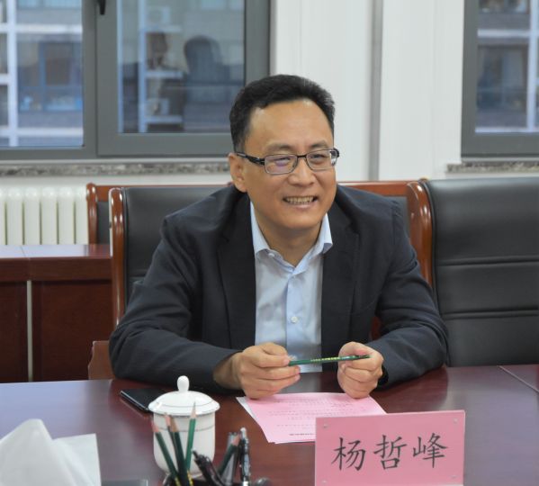 中鐵十九局集團公司黨委書記、董事長楊哲峰一行到公司座談交流 中鐵十九局集團公司黨委書記、董事長楊哲峰一行到公司座談交流