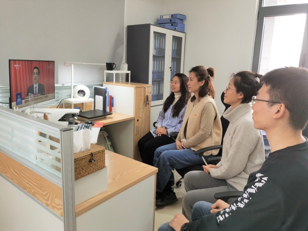 永定河投資公司組織收看第十三屆全國(guó)人大四次會(huì)議開幕式 永定河投資公司組織收看第十三屆全國(guó)人大四次會(huì)議開幕式