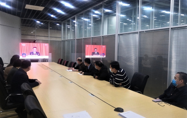 永定河投資公司組織收看第十三屆全國(guó)人大四次會(huì)議開幕式 永定河投資公司組織收看第十三屆全國(guó)人大四次會(huì)議開幕式