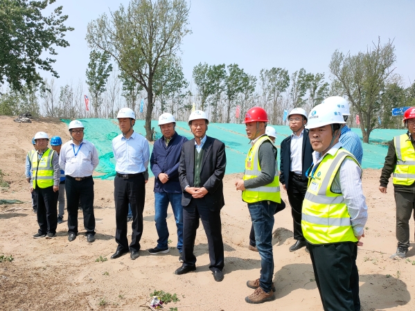 公司領(lǐng)導(dǎo)檢查永定河綜合治理廊坊段在建工程 公司領(lǐng)導(dǎo)檢查永定河綜合治理廊坊段在建工程