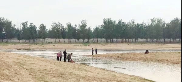 永定河綜合治理修復(fù)“十一”假期建設(shè)忙 永定河綜合治理修復(fù)“十一”假期建設(shè)忙