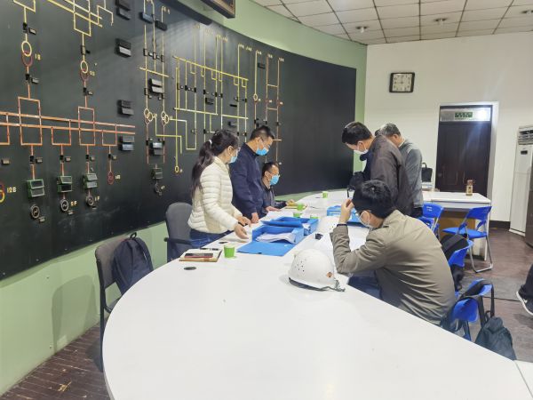 公司組織春季生態(tài)補(bǔ)水發(fā)電現(xiàn)場(chǎng)檢查暨北京區(qū)域運(yùn)維管理季度考核 公司組織春季生態(tài)補(bǔ)水發(fā)電現(xiàn)場(chǎng)檢查暨北京區(qū)域運(yùn)維管理季度考核