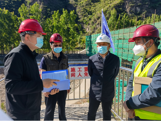 公司領(lǐng)導(dǎo)檢查永定河山峽段和平原南段項(xiàng)目疫情防控工作 公司領(lǐng)導(dǎo)檢查永定河山峽段和平原南段項(xiàng)目疫情防控工作
