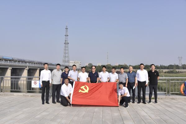 黨建共創(chuàng) 隊(duì)伍共育 資源共享 業(yè)務(wù)共促 永定河投資公司與國(guó)研智庫(kù)開(kāi)展黨日共建活動(dòng) 黨建共創(chuàng) 隊(duì)伍共育 資源共享 業(yè)務(wù)共促 永定河投資公司與國(guó)研智庫(kù)開(kāi)展黨日共建活動(dòng)