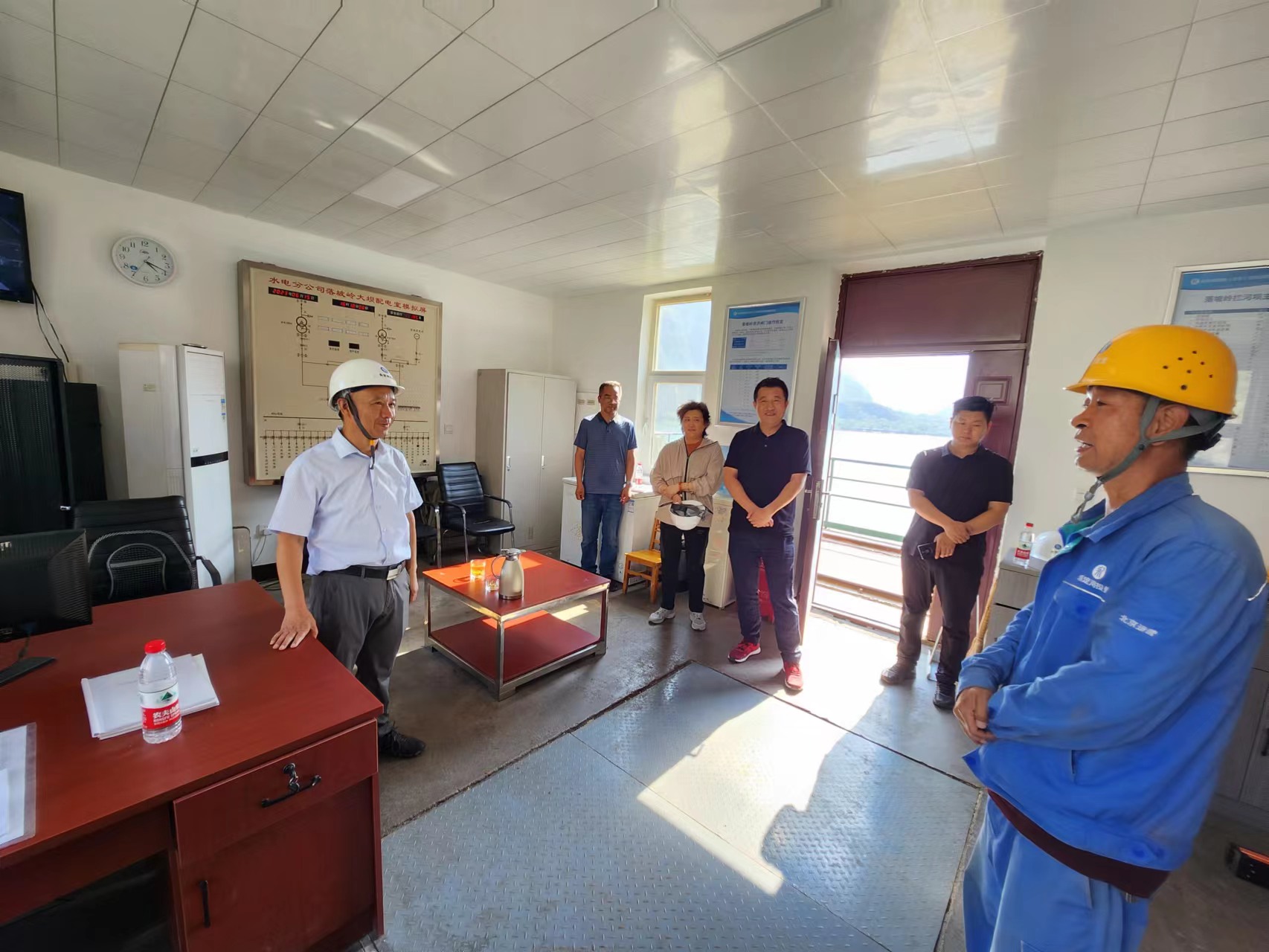 公司主要領導一行赴永定河山峽段調(diào)研 公司主要領導一行赴永定河山峽段調(diào)研