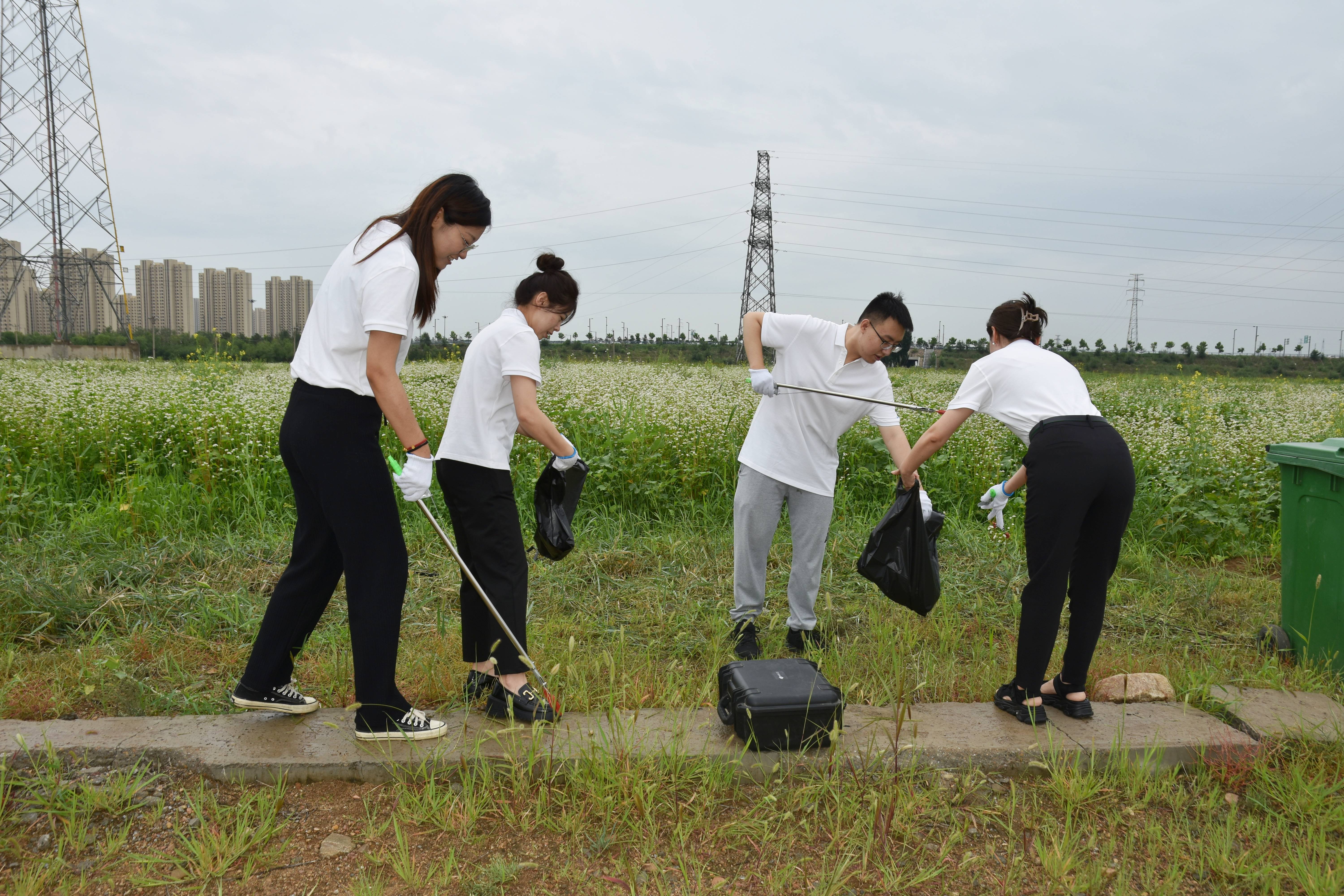 大同市第二屆“關(guān)愛河湖 保護(hù)母親河”巡河護(hù)河系列活動啟動 大同市第二屆“關(guān)愛河湖 保護(hù)母親河”巡河護(hù)河系列活動啟動
