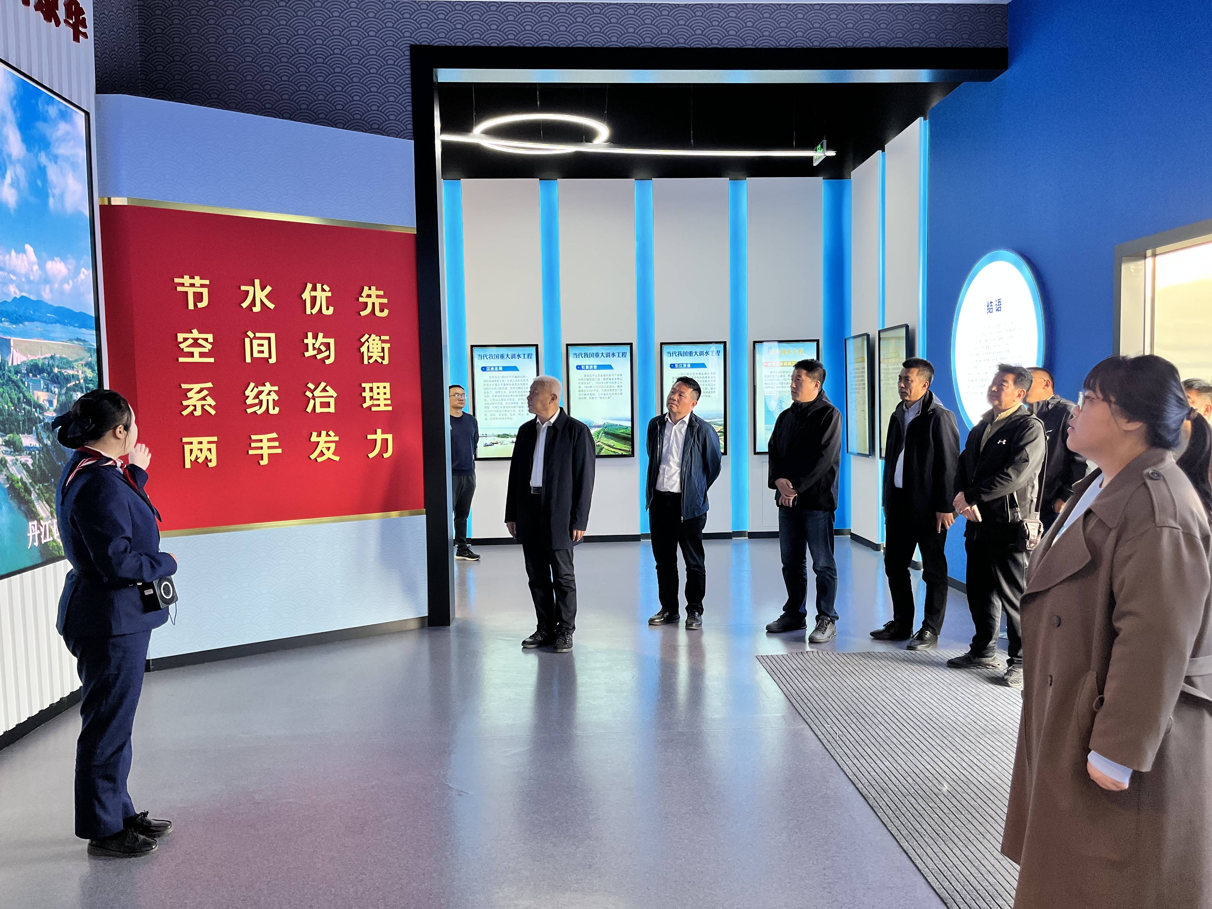 北京地區(qū)聯(lián)合黨支部到北京市南水北調(diào)團(tuán)城湖管理處開(kāi)展主題黨日活動(dòng) 北京地區(qū)聯(lián)合黨支部到北京市南水北調(diào)團(tuán)城湖管理處開(kāi)展主題黨日活動(dòng)