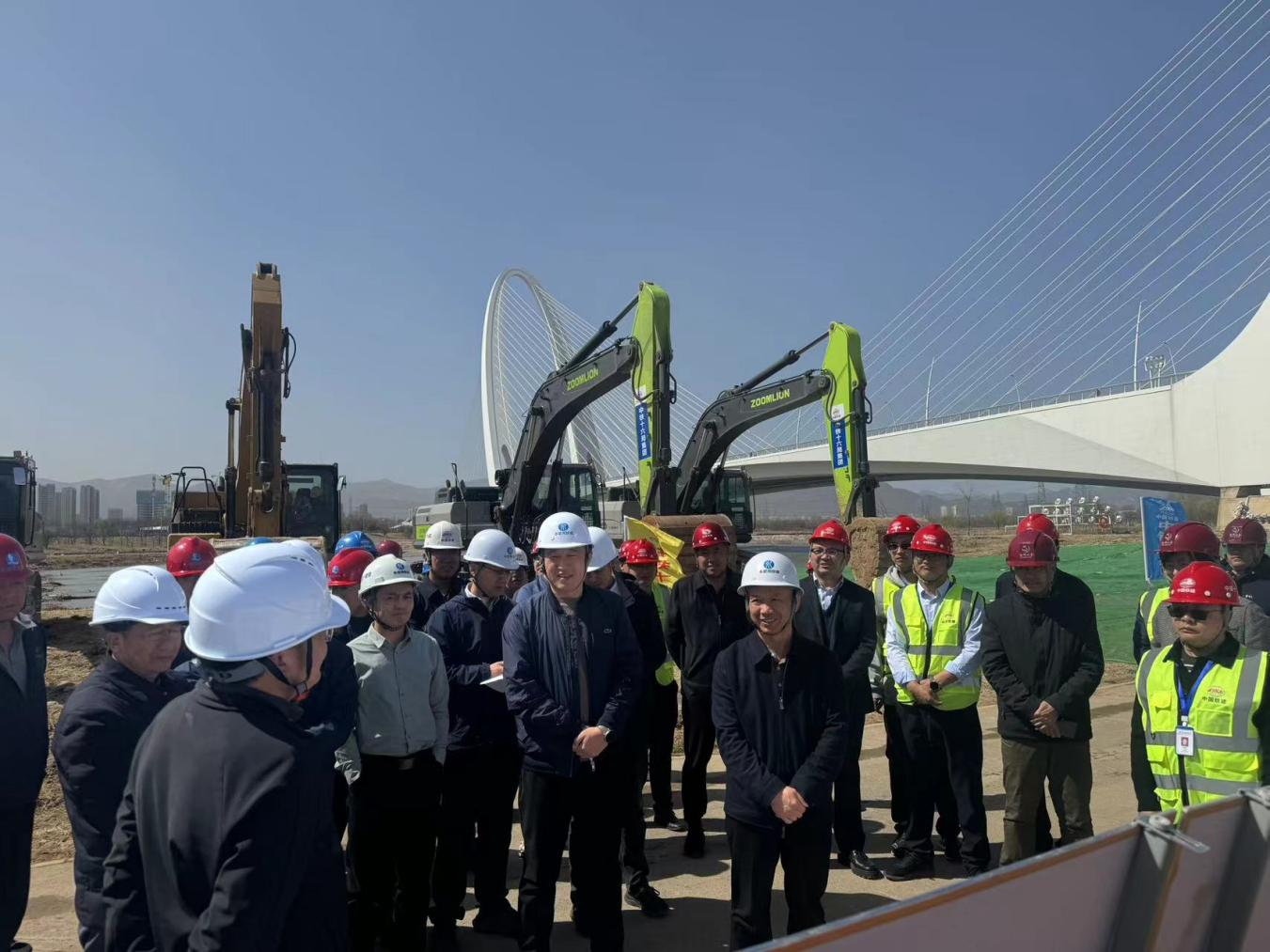 公司主要領(lǐng)導檢查督導永定河北京災后恢復重建項目 公司主要領(lǐng)導檢查督導永定河北京災后恢復重建項目
