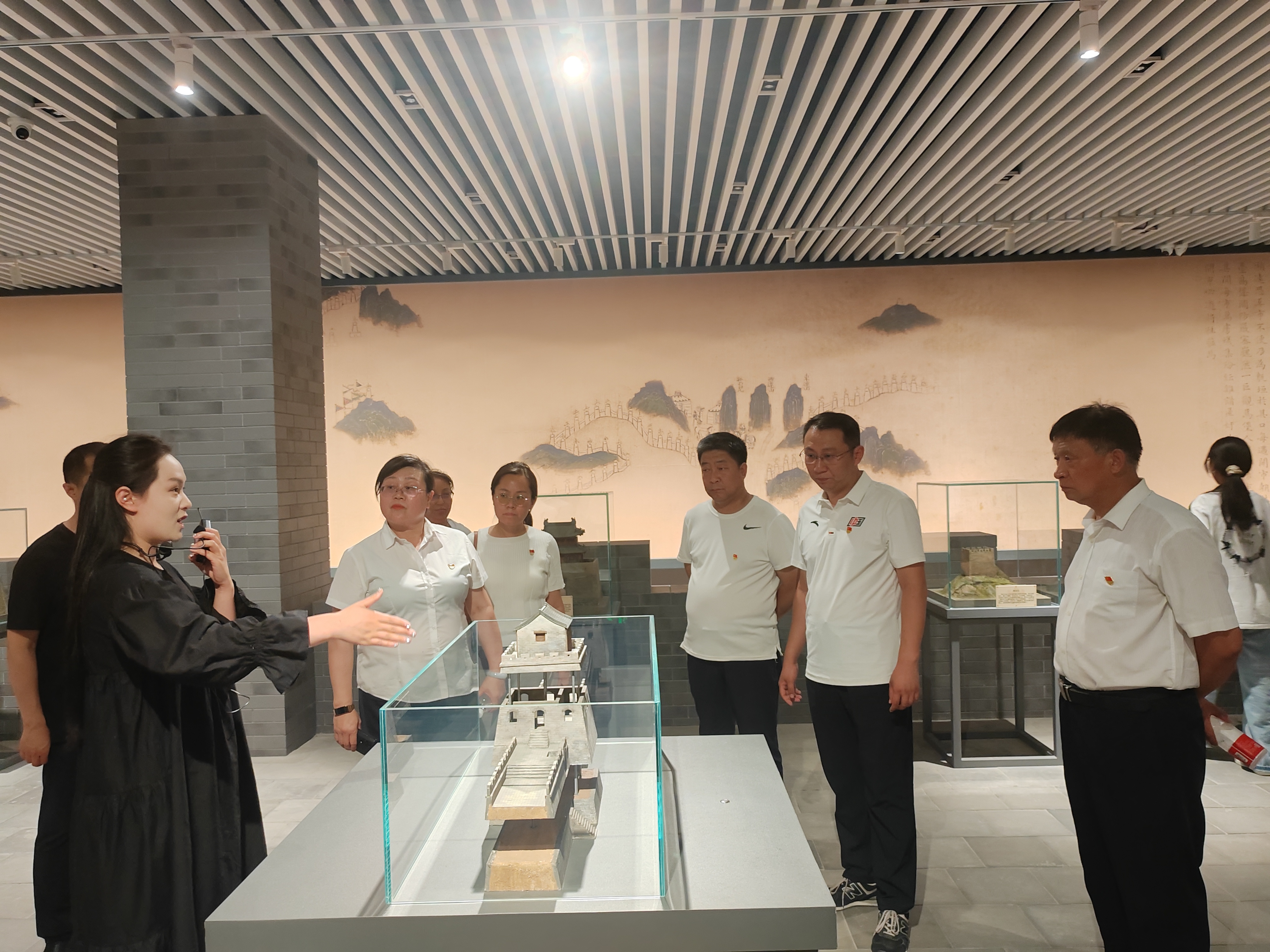 張家口地區(qū)聯(lián)合黨支部開展“廉潔教育守底線 憶苦思甜踐初心”黨日活動(dòng) 張家口地區(qū)聯(lián)合黨支部開展“廉潔教育守底線 憶苦思甜踐初心”黨日活動(dòng)