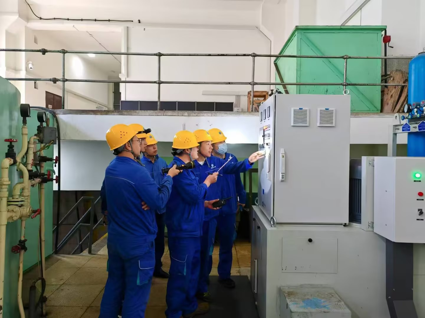 官?gòu)d水電站順利完成發(fā)電機(jī)空載試驗(yàn) 官?gòu)d水電站順利完成發(fā)電機(jī)空載試驗(yàn)