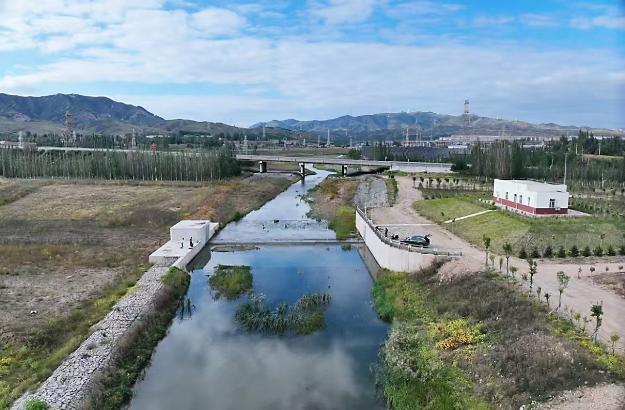 大同市十里河綜合治理與生態(tài)修復工程(小站跌水至大慶公路橋段)單位工程暨合同工程通過完工驗收 大同市十里河綜合治理與生態(tài)修復工程(小站跌水至大慶公路橋段)單位工程暨合同工程通過完工驗收