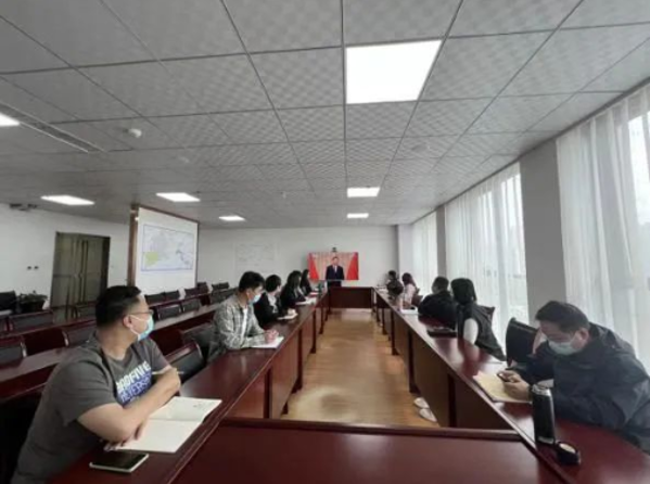 永定河投資公司組織觀看慶祝中國共產(chǎn)主義青年團(tuán)成立100周年大會 永定河投資公司組織觀看慶祝中國共產(chǎn)主義青年團(tuán)成立100周年大會